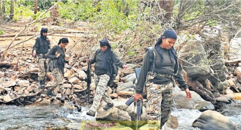 మహిళా కమాండోను నరికి చంపిన మావోయిస్టులు