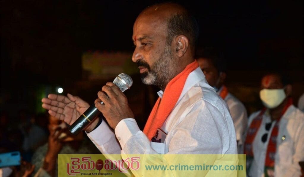 పాతబస్తీ హిందువులదే.. వాళ్లను తరిమేస్తం