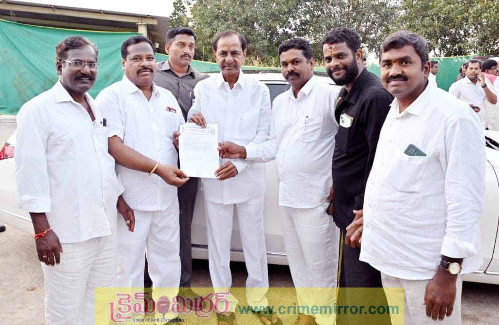 పెండింగ్ బిల్లుల గురించి అసెంబ్లీలో చర్చించమని  కెసిఆర్ కు వినతి!