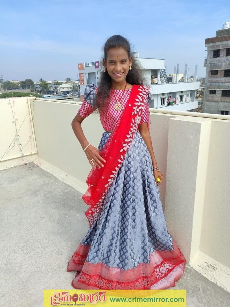 ఇంటర్లో సత్తా చాటిన చాకలోనిపల్లి అమ్మాయి