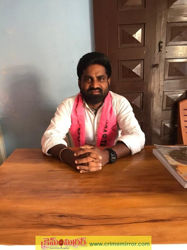ఊసరవెల్లి రాజకీయాలు మానుకోండి :గోల్కొండ కిరణ్