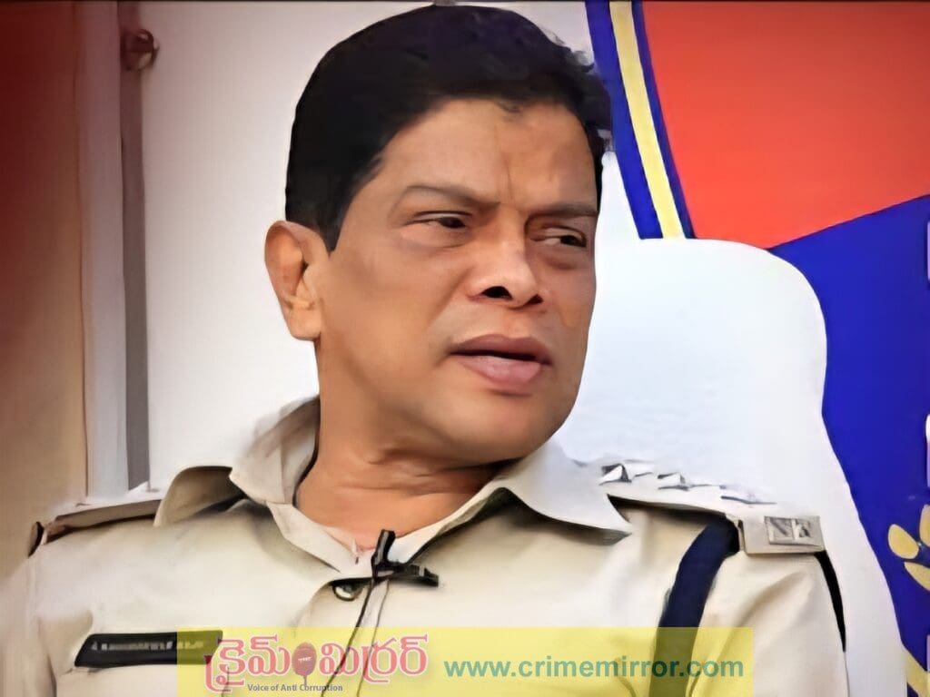మానవత్వం చాటుకున్న డీఎస్పీ రాజశేఖర్ రాజు – శభాష్ పోలీస్ అంటూ ప్రజల ప్రశంసలు