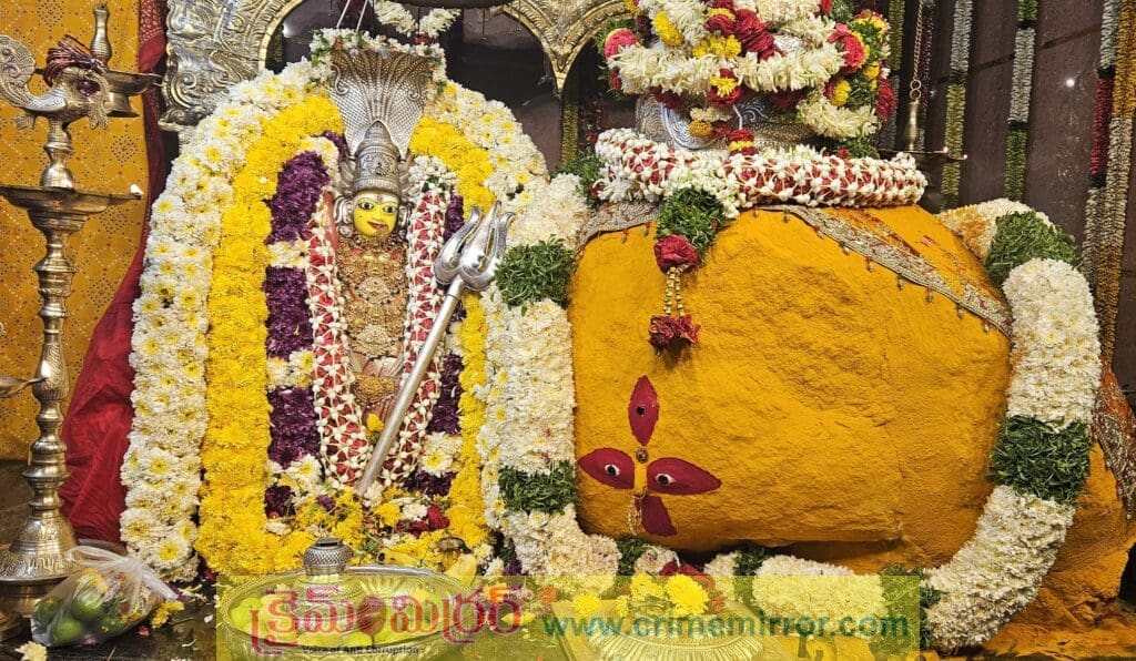 శ్రీ సూర్య గిరి ఎల్లమ్మ ఆలయానికి భారీగా తరలి వచ్చిన భక్తులు