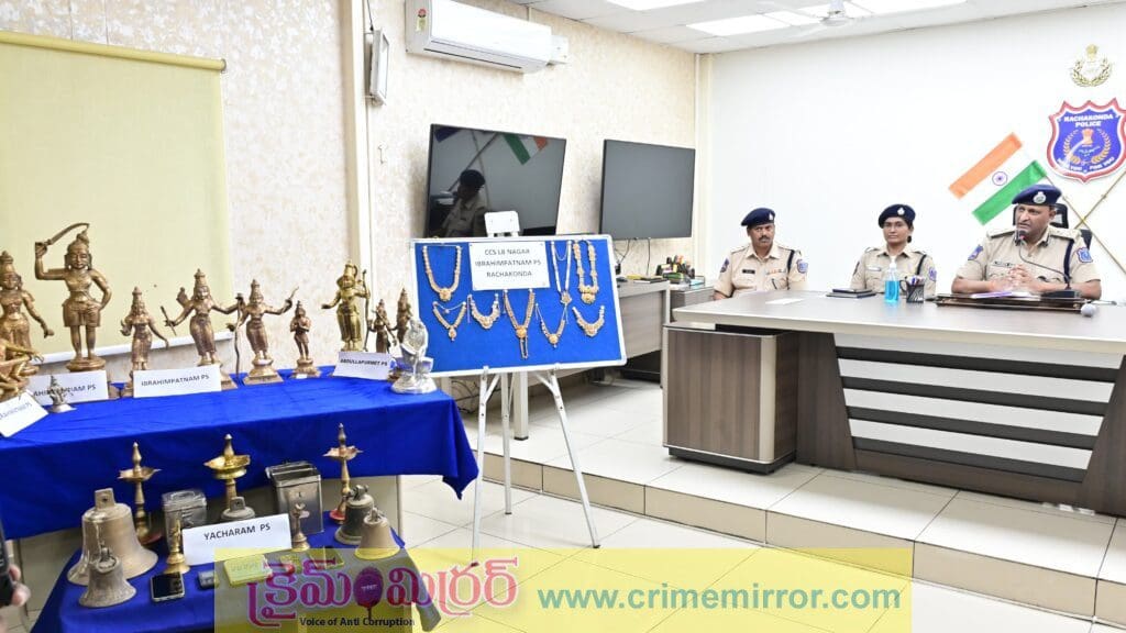 దేవాలయాలనే టార్గెట్ చేసిన దొంగల ముఠా అరెస్ట్