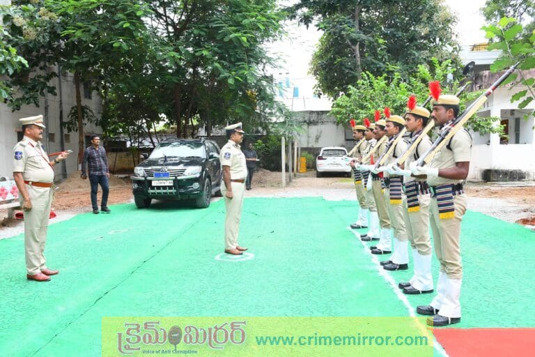 పోలీస్ స్టేషన్లను ఆకస్మిక తనిఖీ చేసిన డిఐజి ఎల్ ఎస్ చౌహన్!