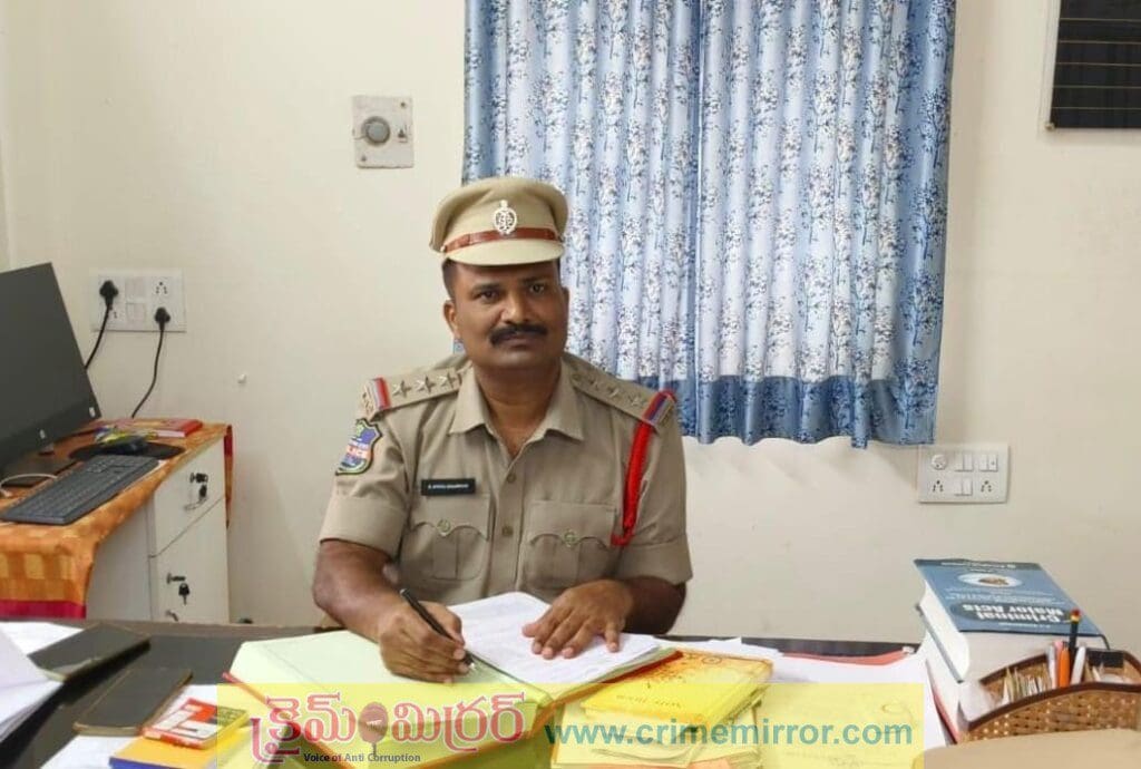 భారీ వర్షాల పట్ల ప్రజలు అప్రమత్తంగా ఉండాలి : కోదాడ సీఐ