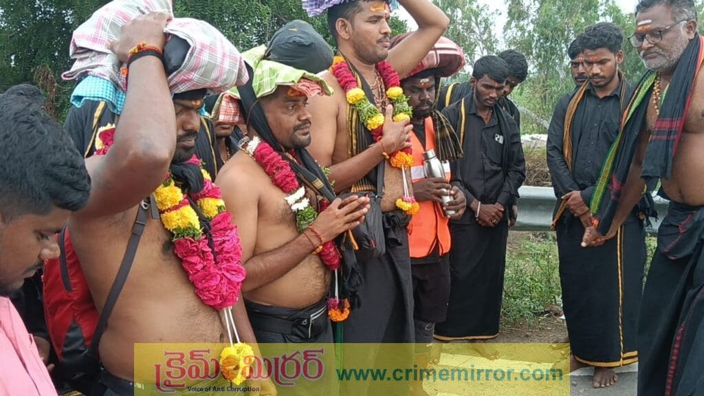 పెబ్బేరు నుంచి ఇరుముడితో శబరిమలకు మహాపాదయాత్ర..!