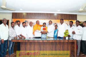 *గ్రామ ప్రజల నమ్మకాన్ని వమ్ము చెయ్యకండి...అభివృద్ధి పై దృష్టి సారించండి*