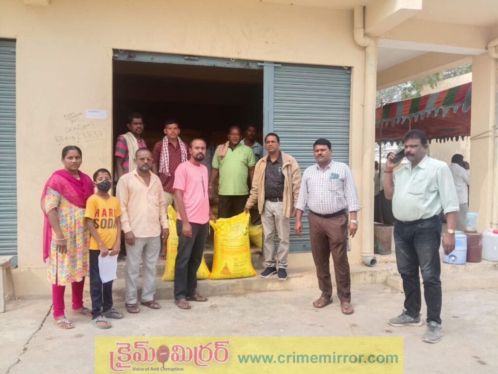 రైతులకు యూరియా సరఫరాలో ఎటువంటి ఇబ్బందులు లేవు : శ్రీనివాస్ గౌడ్