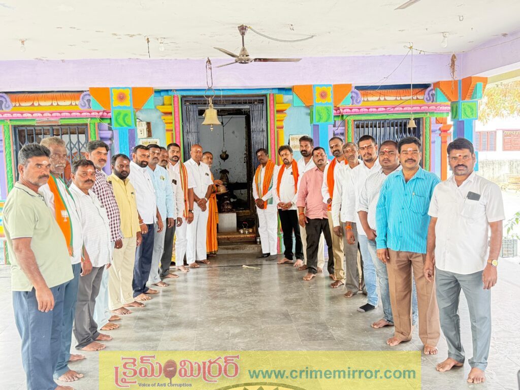 శివాలయంలో ప్రత్యేక పూజలు నిర్వహించిన బీజేపీ జిల్లా రథసారధి ఊట్కూరి అశోక్ గౌడ్