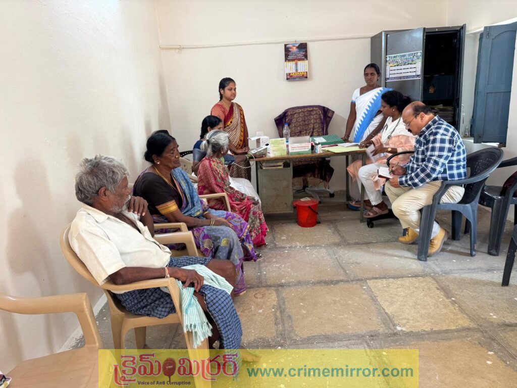 తిమ్మాపురం గ్రామంలో ఆరోగ్య పరీక్షలు నిర్వహించిన వైద్య అధికారిణి
