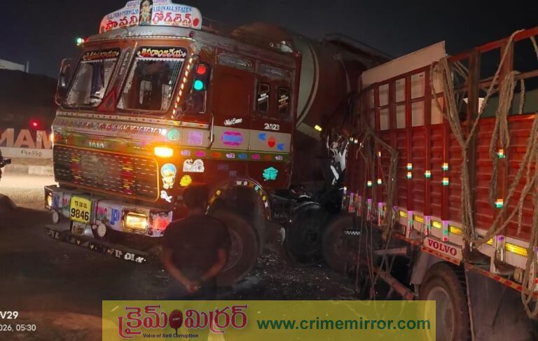 మిర్యాలగూడలో ఘోర రోడ్డు ప్రమాదం.. ముగ్గురు కూలీలు మృతి