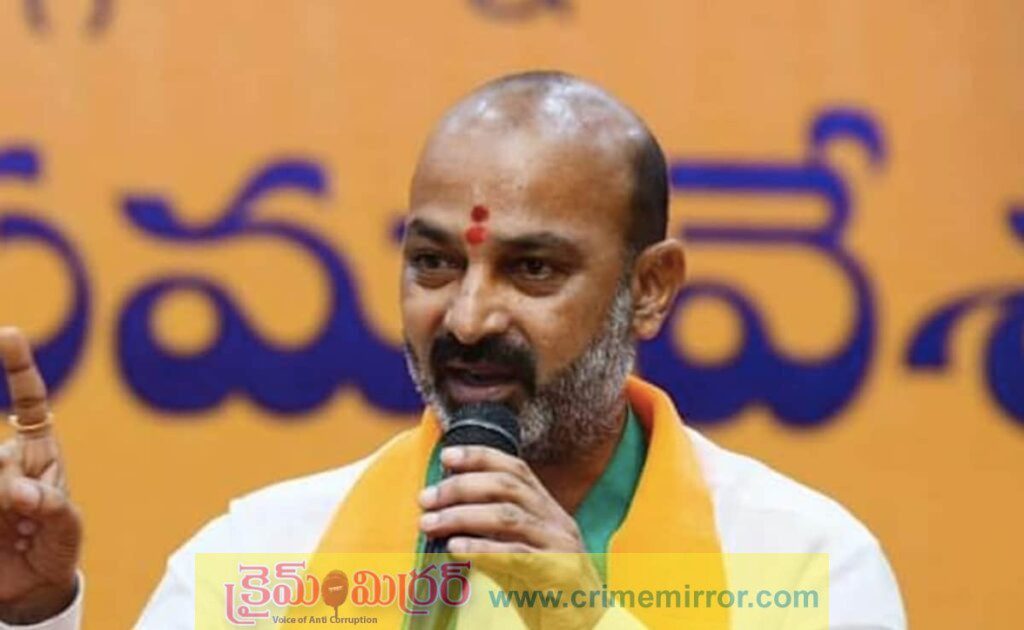 వెంటనే ఆ రెండు పార్టీలు క్షమాపణలు చెప్పాలి : బండి సంజయ్