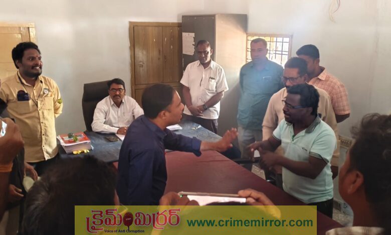 ఎన్ఎస్పీ క్వార్టర్స్‌లో కార్యాలయ స్థలంపై వివాదం