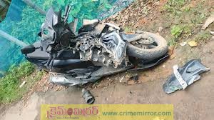 రైల్వే బ్రిడ్జి పై ఘోర రోడ్డు ప్ర‌మాదం