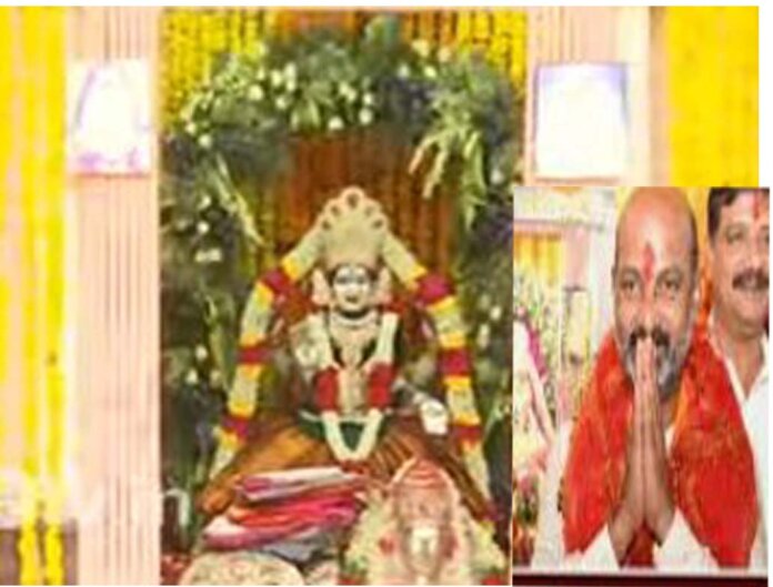 పాతబస్తీ హిందువులకు భాగ్యలక్ష్మీ అమ్మవారు అండా పాతబస్తీ హిందువులకు భాగ్యలక్ష్మీ అమ్మవారు అండా