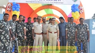 పోలింగ్‌కేంద్రాల  ప‌రిశీల‌న‌