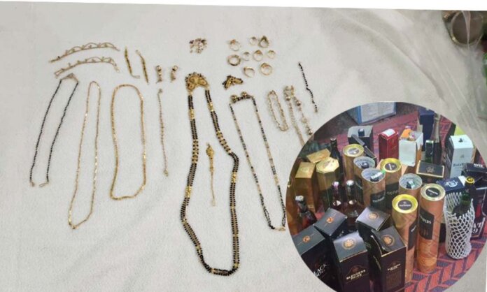 పులివెందులలో కొనసాగుతున్న ఏసీబీ అధికారుల సోదాలు...సీఐ, ఎస్సైల అరెస్టు పులివెందులలో కొనసాగుతున్న ఏసీబీ అధికారుల సోదాలు...సీఐ, ఎస్సైల అరెస్టు