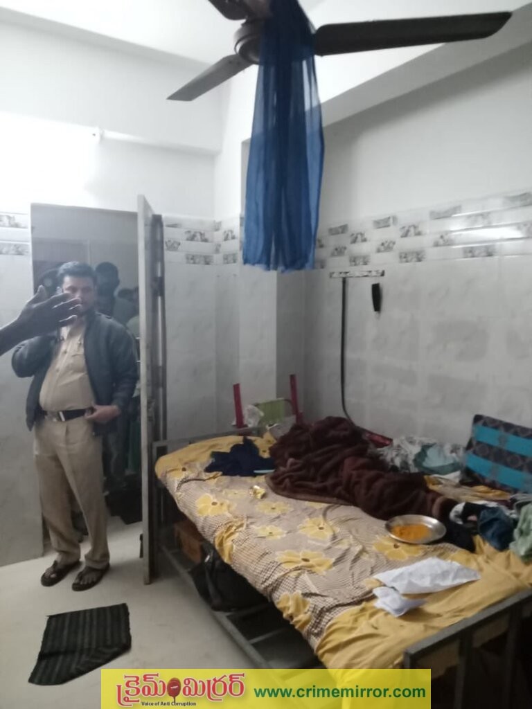 ఇంజనీరింగ్ విద్యార్థిని ఆత్మహత్య