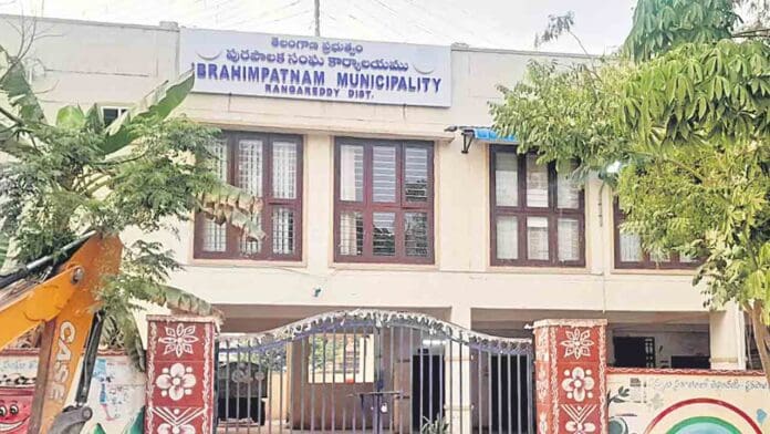 ఇబ్రహీంపట్నంలో హైటెన్షన్: ఇద్దరు కౌన్సిలర్ల కిడ్నాప్..!