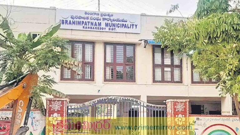 ఇబ్రహీంపట్నంలో హైటెన్షన్: ఇద్దరు కౌన్సిలర్ల కిడ్నాప్..!