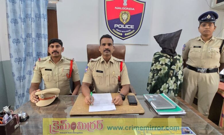 వివాహేతర సంబంధం.. దారుణం..!