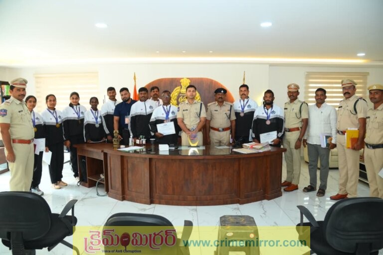 SP Pawar congratulates staff for excelling in sports
