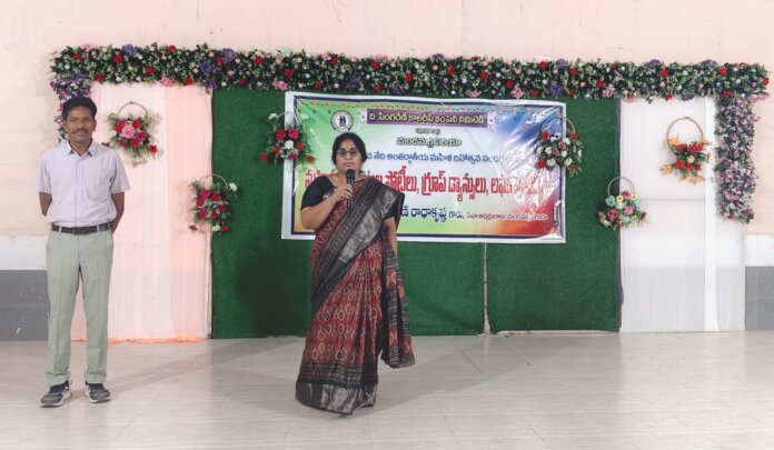 మ‌హిళ శ‌క్తిని ప్ర‌పంచానికి చాటి చెప్పాలి