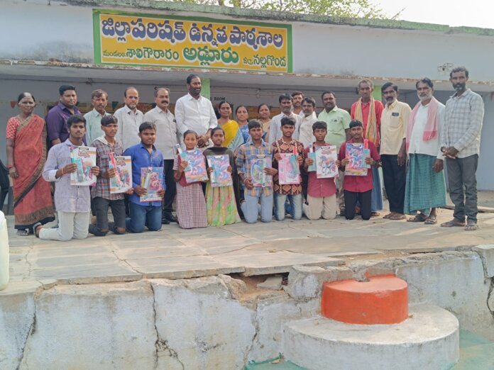 విద్యార్థ‌లు లక్ష్యంతో చ‌దివి ఉన్న‌త శిఖ‌రాల‌ను అధిరోహించాలి