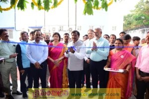 ఏటీసీ సెంట‌ర్‌ను ప్రారంభిస్తున్న మంత్రి వివేక్ వెంక‌టస్వామి