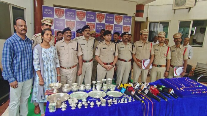 ఇద్దరు దొంగల అరెస్టు