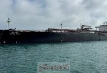 ఇంధనంతో భారత్కు మరో రెండు నౌకలు…పర్యవేక్షిస్తున్న నౌకా దళ సిబ్బంది ఇంధనంతో భారత్కు మరో రెండు నౌకలు