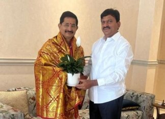 ఢిల్లీలో తెలంగాణ గళాన్ని బలంగా వినిపించాలి: మంత్రి పొంగులేటి ఢిల్లీలో తెలంగాణ గళాన్ని బలంగా వినిపించాలిః మంత్రి పొంగులేటి