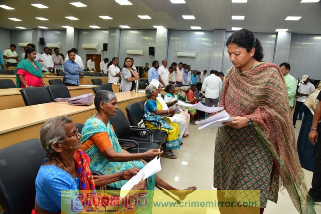 శాఖల వారీగా ప్రజావాణి దరఖాస్తుల సమీక్ష