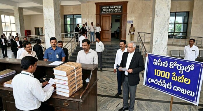 Big Breaking:కేటీఆర్ పై 1000 పేజీల ఛార్జ్‌షీట్ దాఖలు..!