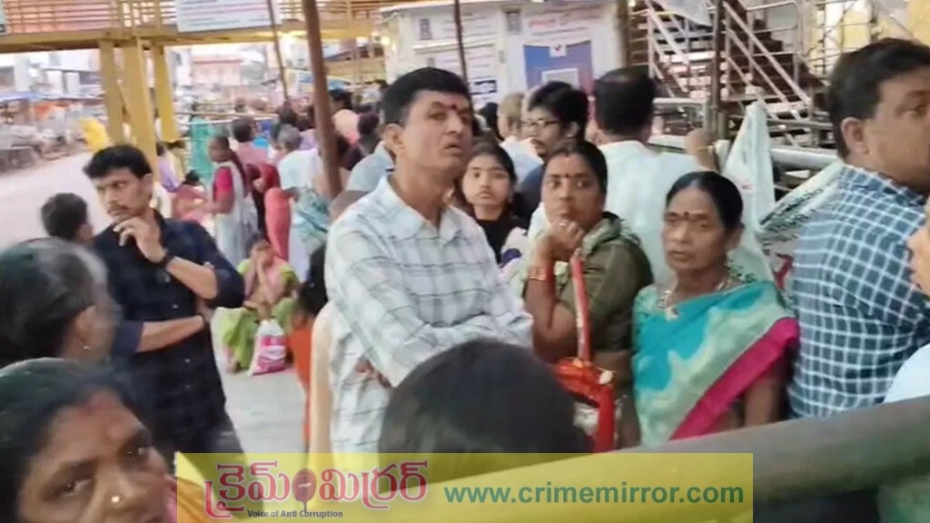 Arasavalli: ఆలయంలో సూర్యుడు కనిపించట్లేదని నిరాశలో భక్తులు