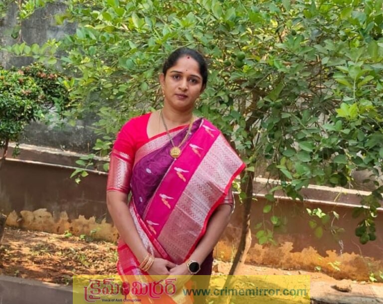 మహిళలు అన్ని రంగాల్లో ముందుండాలి - ఎలికట్టి శ్రావణి
