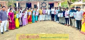 10 వ తరగతి విద్యార్థులకు పరీక్షా సామాగ్రి ని పంపిణి..!