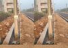 డ్రైనేజీల మధ్యలోనే కరెంట్ స్తంభాలు..! మంత్రి ఉత్తమ్ పుర అభివృద్ధి ఆశయాలకు తూట్లు