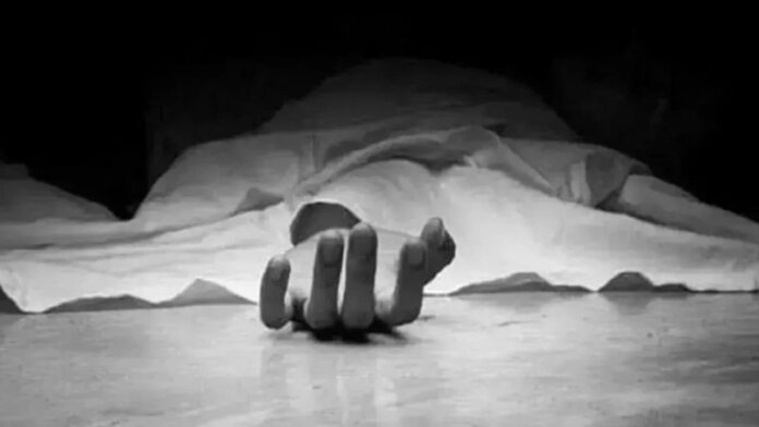 ఇంట్లోనే సాఫ్ట్‌వేర్ దంపతులు ఆత్మహత్య