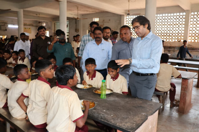 మీ పిల్లలకు కూడా ఇలానే భోజనం పెడతారా