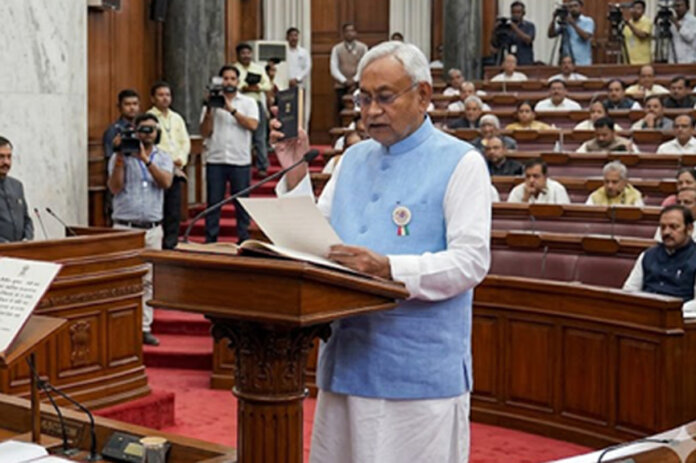 రాజ్య స‌భ‌ స‌భ్యుడిగా నితీష్‌కుమార్‌ ప్ర‌మాణ స్వీకారం...!