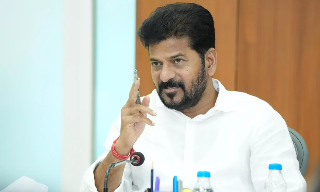 ఉద్యోగులకు రేవంత్‌ సర్కార్‌ తీపి కబురు.. భారీగా నిధులు విడుదల.!