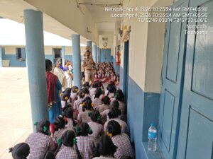 బాలికల రక్షణే లక్ష్యం - సీఐ దూది రాజు