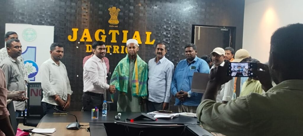 ఉపాధి హామీ పనుల్లో అగ్రగామి చిల్వకోడూరు – ఫీల్డ్ అసిస్టెంట్‌కు కలెక్టరేట్‌లో సన్మానం..!