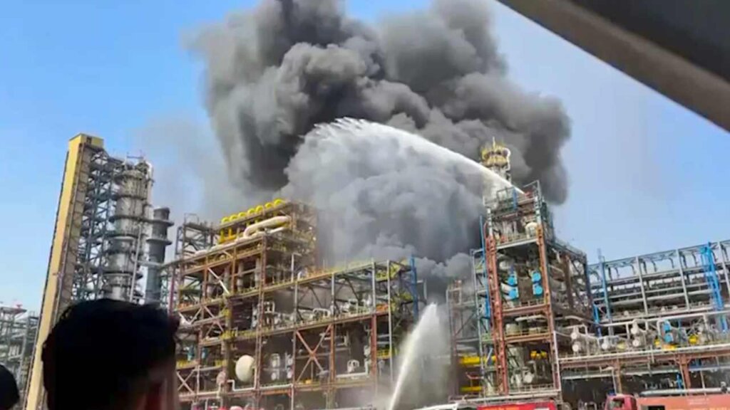 HPCL Rajasthan Refinery: మోదీ ప్రారంభించాల్సిన రిఫైనరీలో భారీ అగ్ని ప్రమాదం.. ప్రధాని పర్యటన వాయిదా!