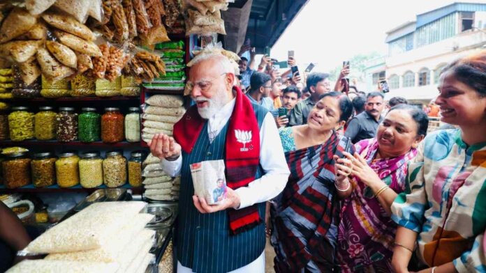 PM Modi Enjoys Jhalmuri During Bengal Campaign, Video Goes Viral