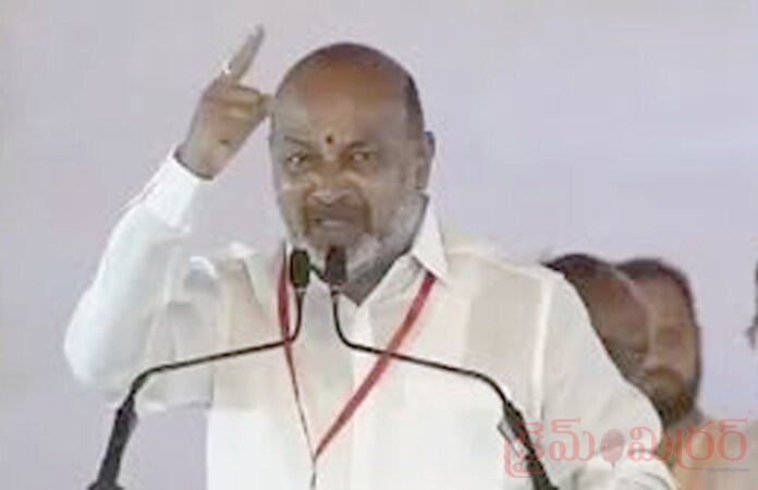 రాజకీయంగా ఎదుర్కోలేక నాపై దుష్ర్ప‌చారం...బండి సంజ‌య్‌...!