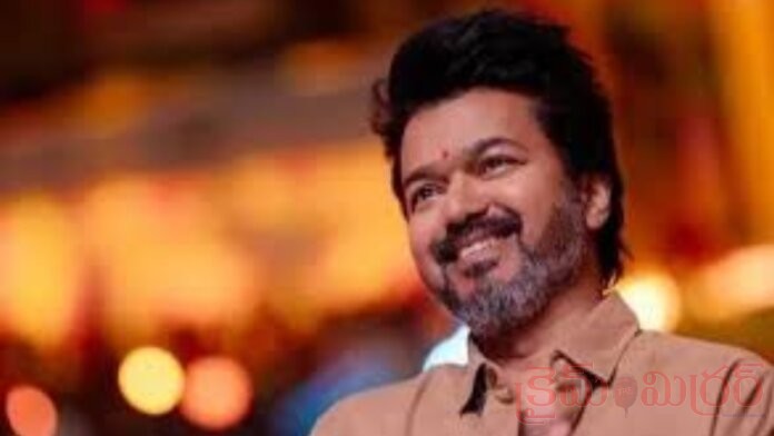 సోషల్ మీడియాలో విజయ్ రికార్డ్....! పాపులారిటిలో స్థానం ఎంతంటే...!