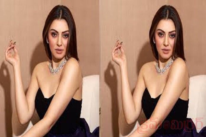 గ్లామర్ రోల్స్ కి సిద్దంమంటున్న హన్సిక...!